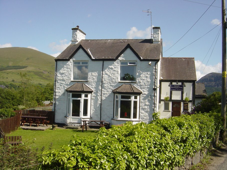 Tafarn Snowdonia Parc brew pub